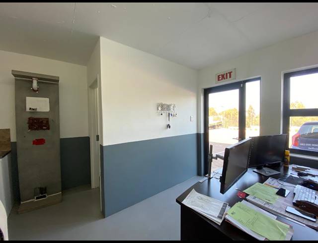 147M² WAREHOUSE FOR SALE IN BARBEQUE DOWNS